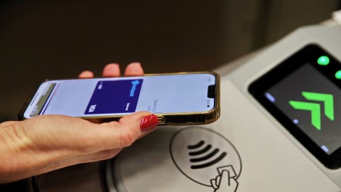 Ανέπαφες πληρωμές με τραπεζική κάρτα σε όλα τα Μέσα Μαζικής Μεταφοράς αρμοδιότητας ΟΑΣΑ