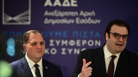 Ο Κυριάκος Πιερρακάκης με τον Γιώργο Πιτσιλή
