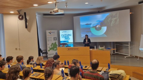 Future.Forward: Πραγματοποιήθηκε το δεύτερο επιμορφωτικό εργαστήριο του προγράμματος Grow Together της Elval με τίτλο: “Pitching an Idea”