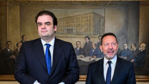 Φωτογραφία από τη συνάντηση Πιερρακάκη - Στουρνάρα