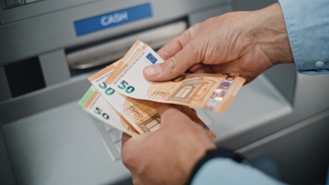 χρήματα σε ATM
