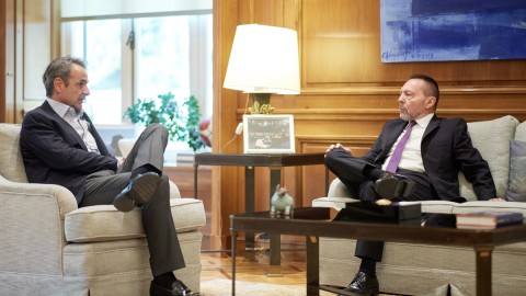 Ο Κυριάκος Μητσοτάκης με τον Γιάννη Στουρνάρα
