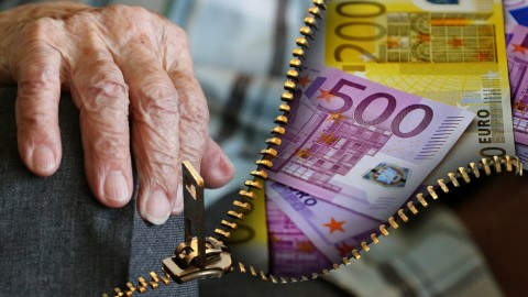 Συνταξιούχοι, χρήματα