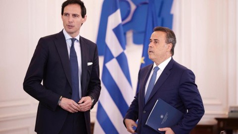 Από αριστερά ο Ευρωπαίος Επίτροπος για το Κλίμα, κ. Wopke Hoekstra και ο Υπουργός Περιβάλλοντος και Ενέργειας, κ. Σταύρος Παπασταύρου