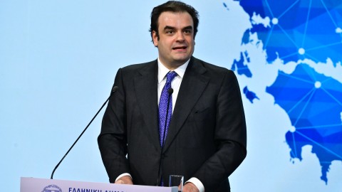 Αύξηση κατά 30% στο επίδομα θέρμανσης ανακοίνωσε ο Κυριάκος Πιερρακάκης