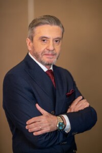O κ. Σωτήρης Θεοχάρης
