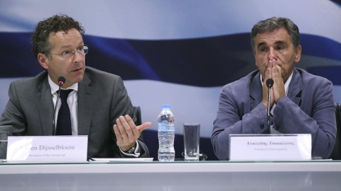 Ο Γερούν Ντάισελμπλουμ σε φωτογραφία αρχείου μαζί με τον Ευκλείδη Τσακαλώτο