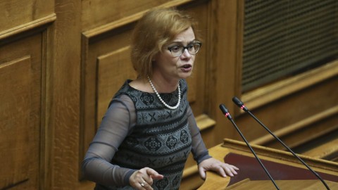 Η βουλευτής Πιερίας του ΣΥΡΙΖΑ Ελισσάβετ Σκουφά, κοντά στο σπίτι της οποίας σημειώθηκαν επεισόδια την Παρασκευή
