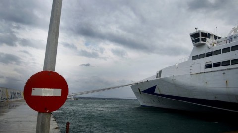 Πλοία λιμάνια