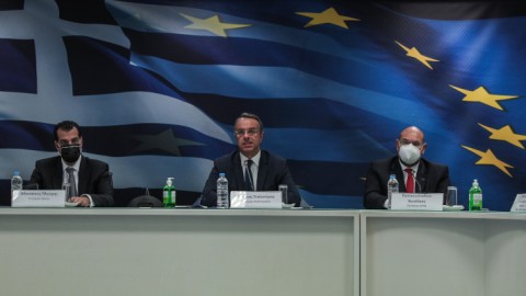 Ο Θάνος Πλεύρης, ο Χρήστος Σταϊκούρας και ο Νίκος Παπαευσταθίου