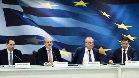Το επιτελείο του υπουργείου Οικονομικών